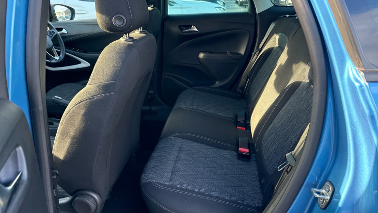 Vauxhall Crossland X 1.2T [110] Griffin 5dr [6 Spd] [Start Stop] Petrol Hatchback